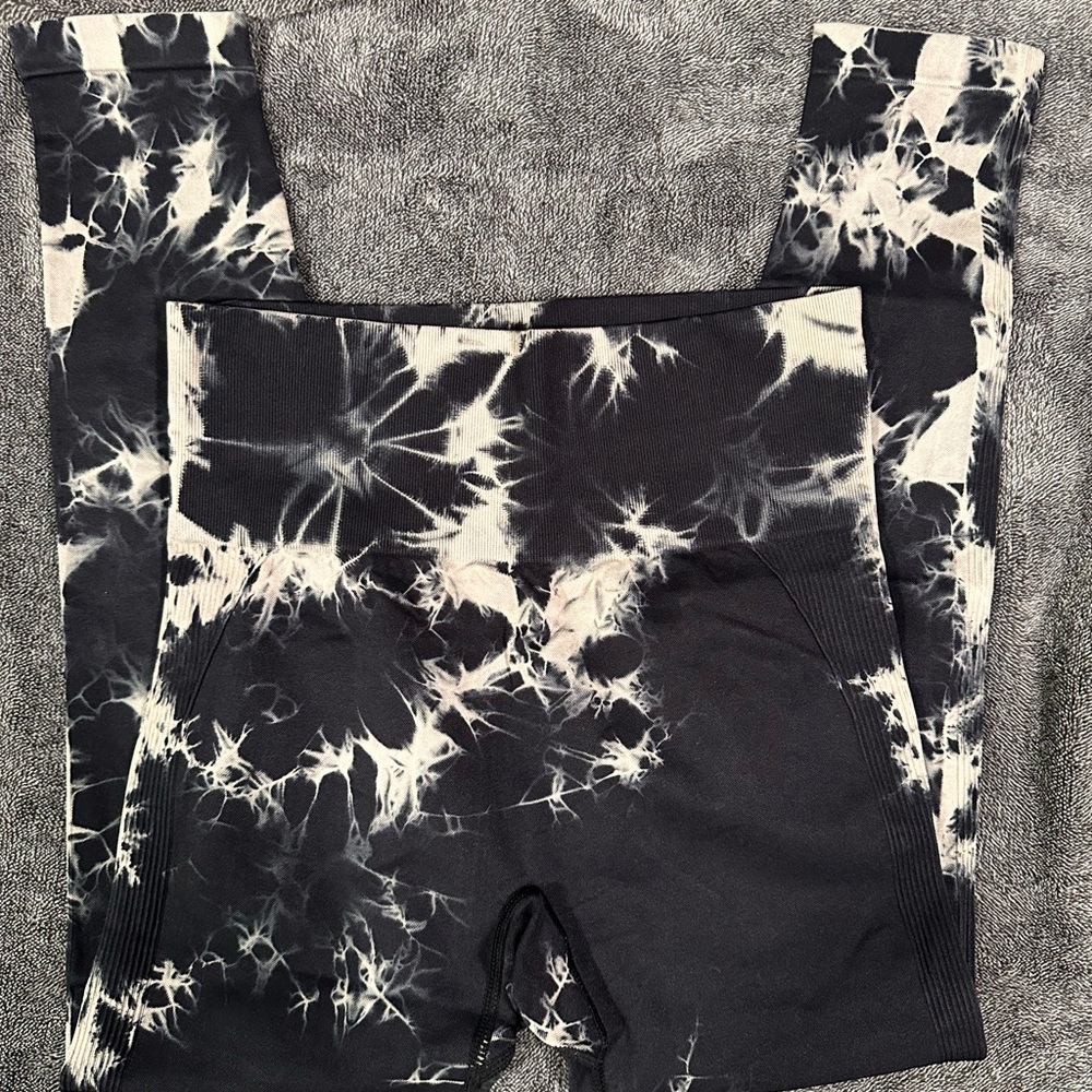 Tie dye high waisted leggings